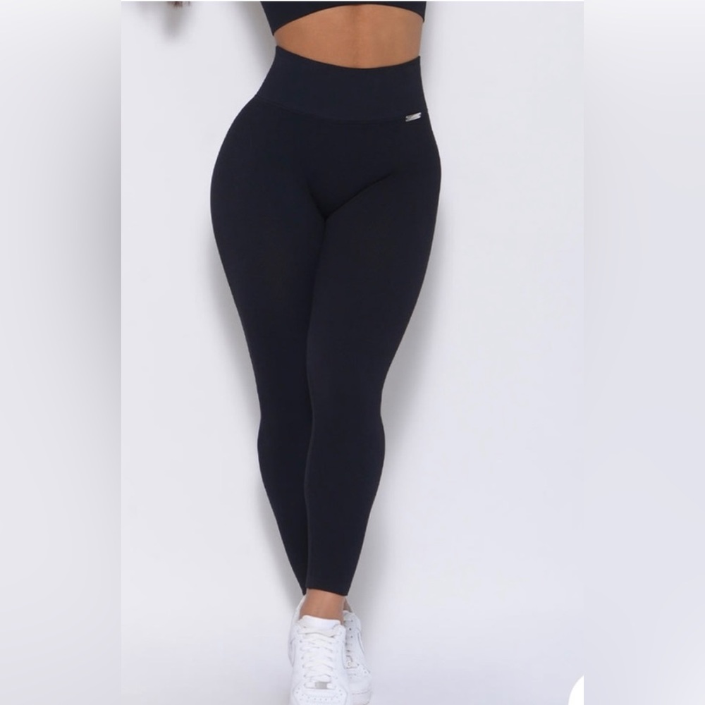Bombshell Sportswear Inspired Seamless Leggings - S / Black